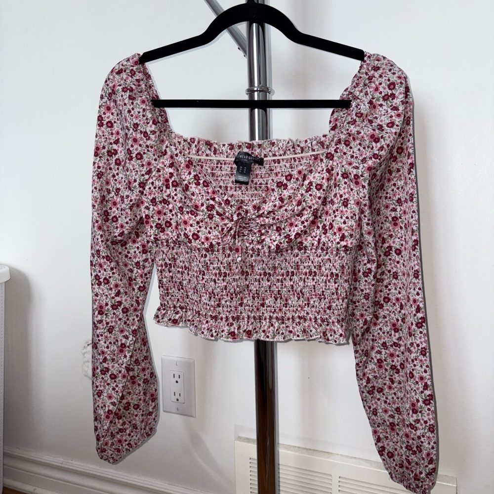 Streetwear Society Floral Smocked Blouse - Picture 2 of 2